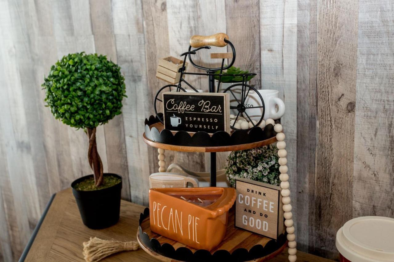 Once-In-A-Lifetime Coffee-Themed Stay For Up To 8 Clarksville Bagian luar foto